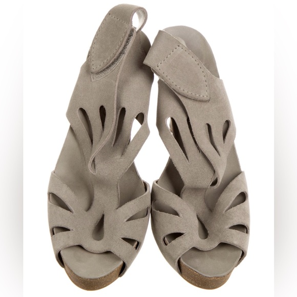 Pedro Garcia Grey Suede Slingback Sandals Sz 36.5 (6.5) - Picture 3 of 7